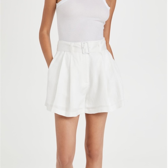Club Monaco Belted White Shorts - Picture 2 of 3